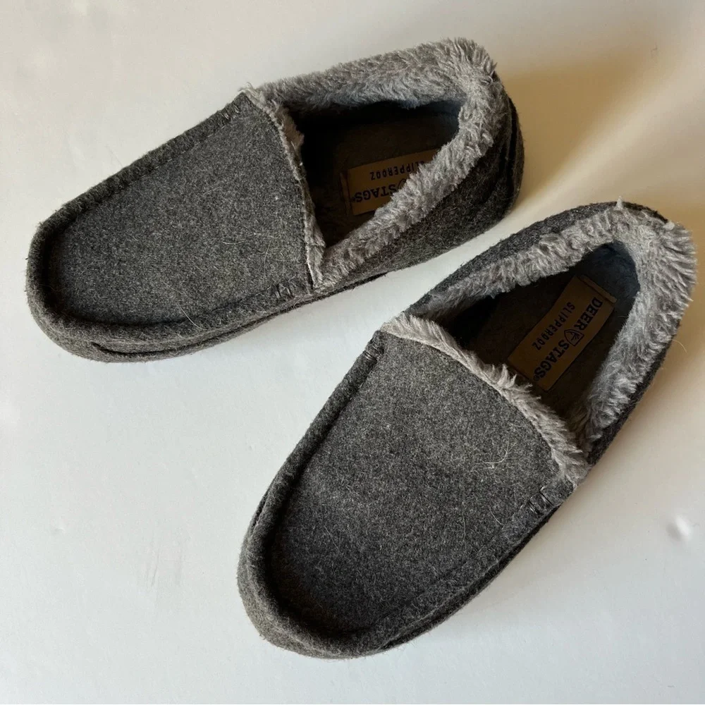 Deer Stag Slipperooz Gray Fuzzy Slipperooz